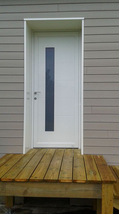 Porte d'entrée PVC sur Porche